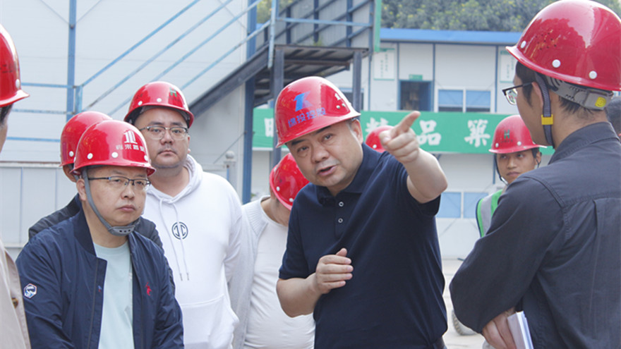 集團(tuán)黨委書記、董事長肖林帶隊(duì)督查嘉來·南河廣場安全生產(chǎn)和疫情防控工作